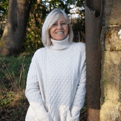 Lesley Shand